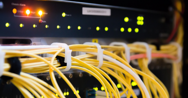 7 วิธีแก้ Wi-Fi อ่อน เน็ตแรงขึ้นทันตาเห็น! 24 6. ใช้สาย LAN สำหรับอุปกรณ์ที่ต้องการความเสถียร