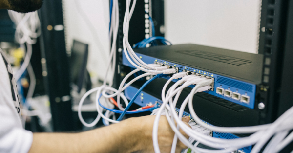 วิธีดูแลรักษา Server ให้ทำงานได้เสถียรและยาวนาน: คู่มือฉบับมือใหม่ 2025 5 3. การจัดการ Server