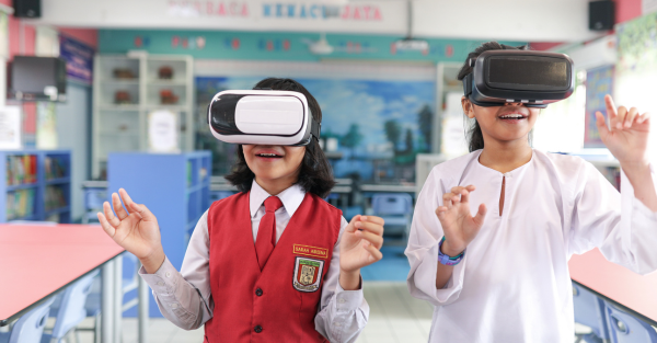 นวัตกรรมเครือข่ายไร้สาย HPE Aruba และ รพ.รามาธิบดี: เรียนกายวิภาคผ่าน VR ด้วย Wi‑Fi 6E 1200 MHz แห่งแรกในไทย 2 นวัตกรรมเครือข่ายไร้สายกับการศึกษา